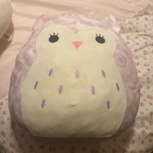 Holly the Owl squishmallows.